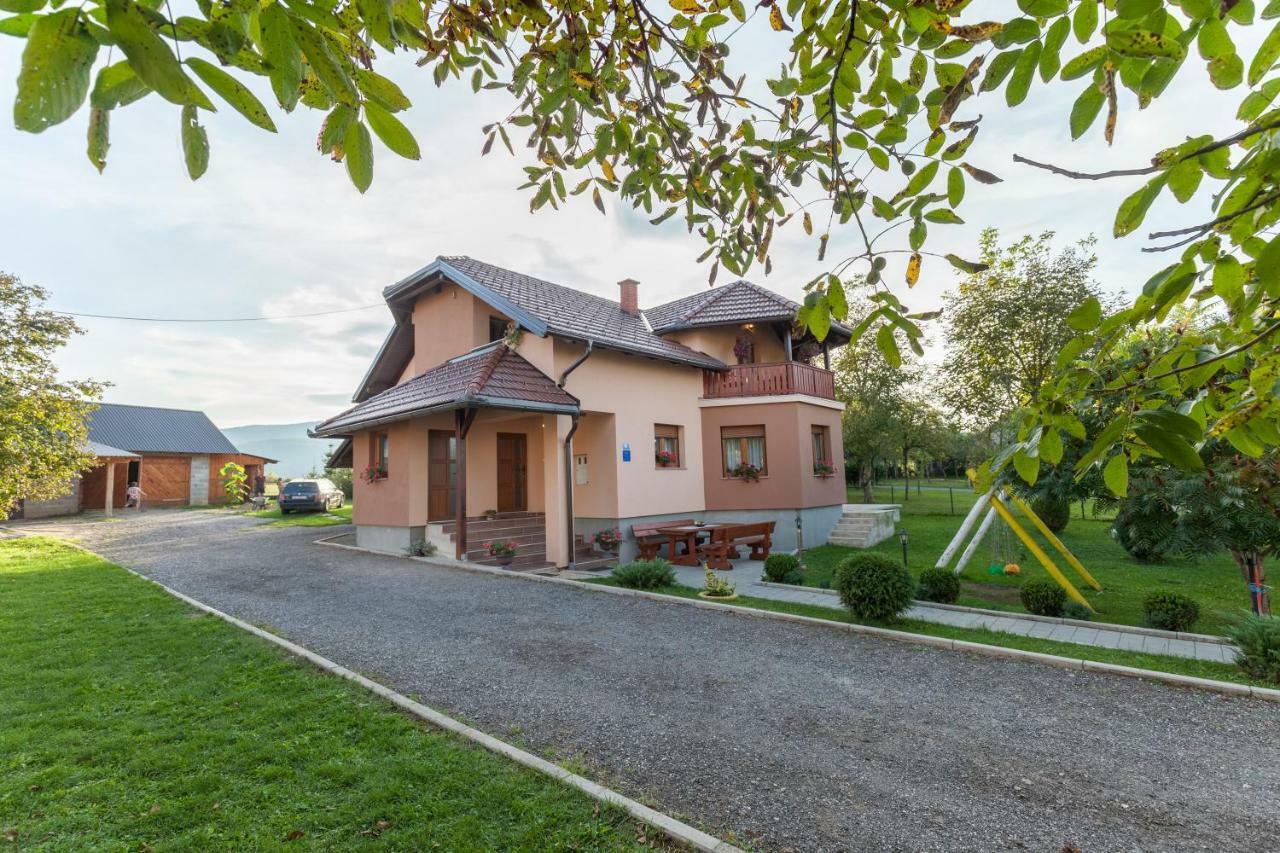 Apartment Ivan & Iva Gornji Vaganac Exterior foto